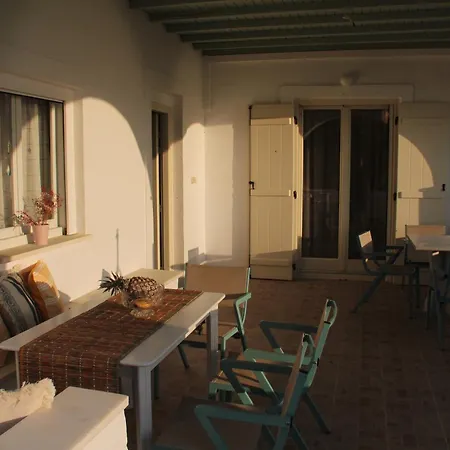 Vila Rouvis With Outdoor Hot Tub *