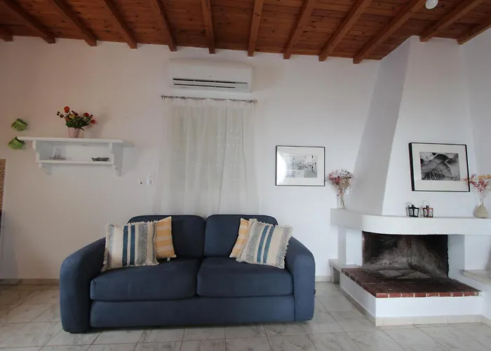 Rouvis With Outdoor Hot Tub * Ligaridia