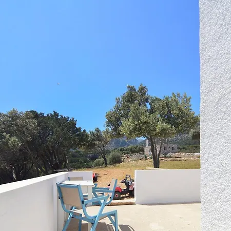 Villa Rouvis With Outdoor Hot Tub *