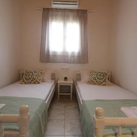 Rouvis With Outdoor Hot Tub Villa