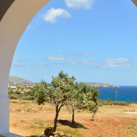 Rouvis With Outdoor Hot Tub Villa Ligaridia