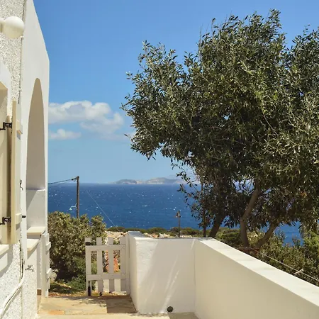 Rouvis With Outdoor Hot Tub Villa