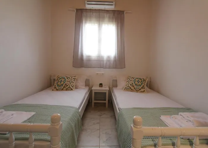 Rouvis With Outdoor Hot Tub Villa