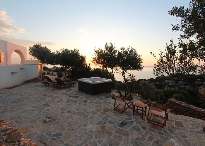 Villa Rouvis With Outdoor Hot Tub *