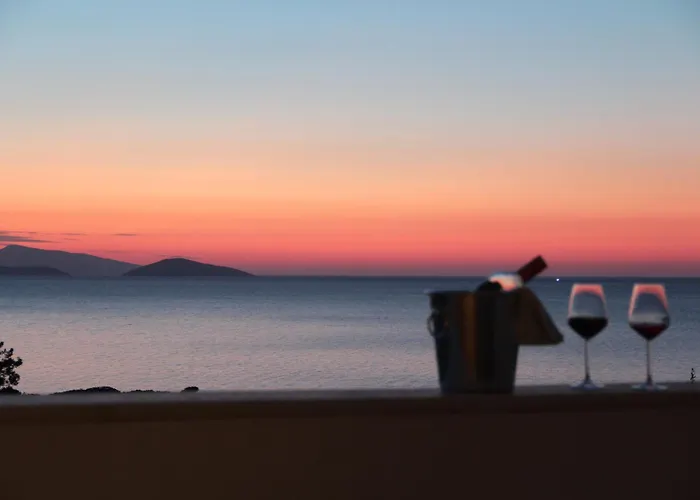 Rouvis With Outdoor Hot Tub Villa